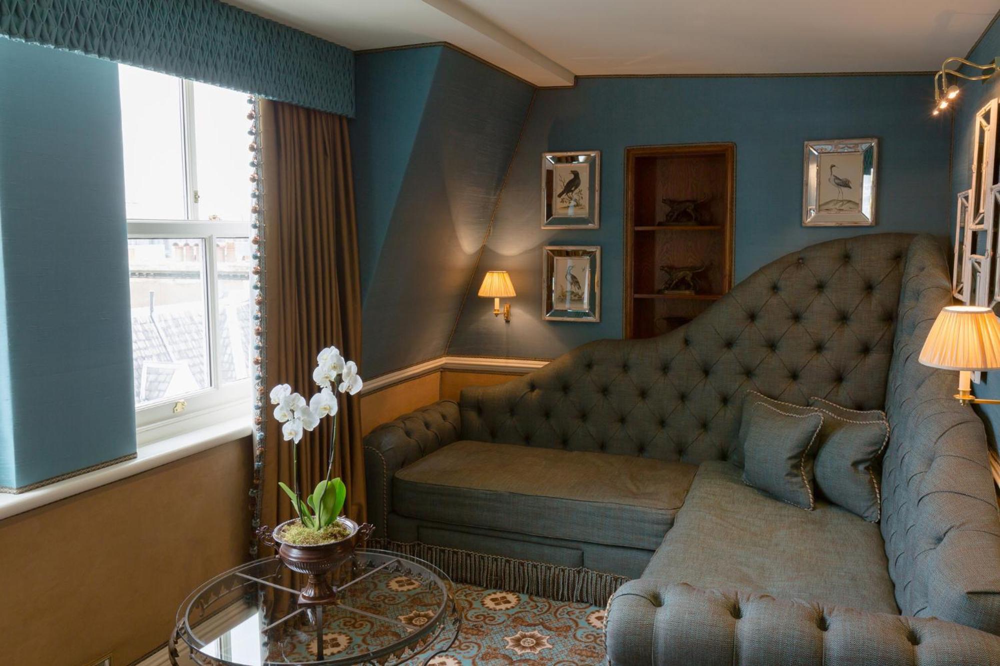 Milestone Kensington 5* London